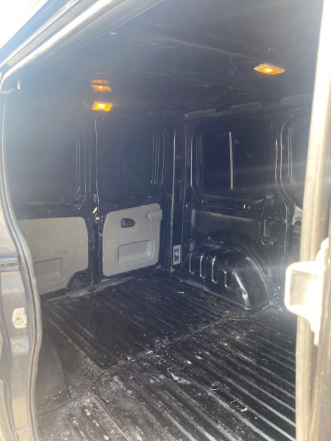 VENTE A PROFESSIONEL  2 RENAULT TRAFIC GRAND CONFORT