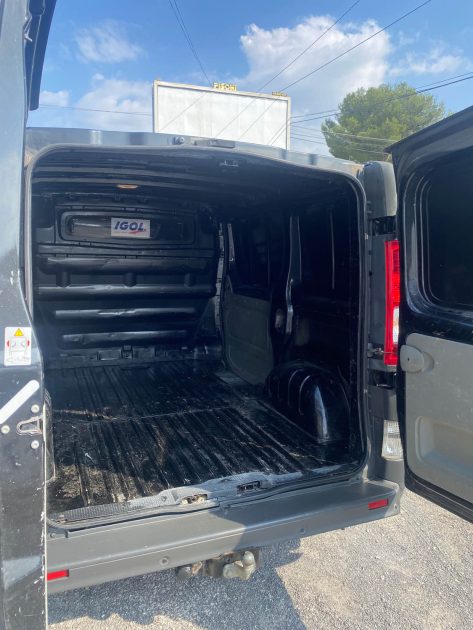 VENTE A PROFESSIONEL  2 RENAULT TRAFIC GRAND CONFORT