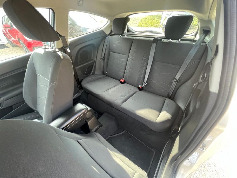 FORD Fiesta - 80ch essence 