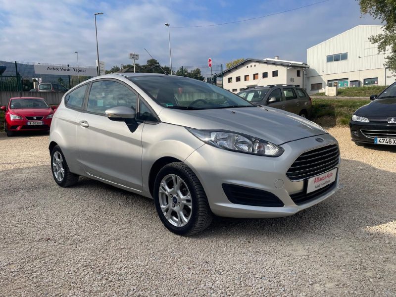 FORD Fiesta - 80ch essence 
