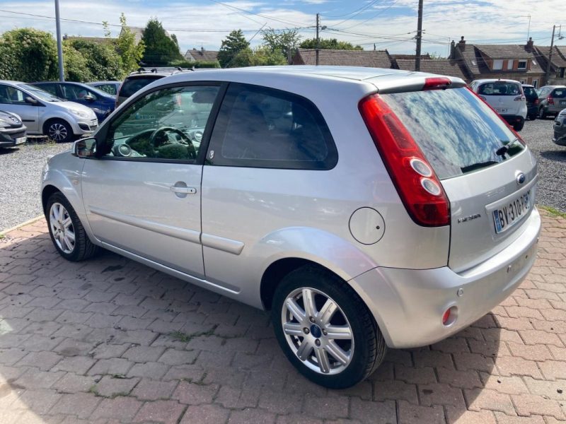 FORD FIESTA 1L4 TDCI 68CV BOITE AUTOMATIQUE DURASHIFT *GHIA*CUIR -GARANTIE REVISE 