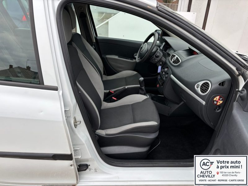 RENAULT CLIO 1.2 16V 75 PACK CLIM 2011