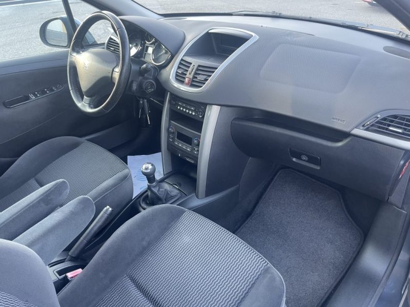 PEUGEOT 207 EXECUTIVE PACK PREMIERE MAIN CT OK TOIT PANO GARANTIE