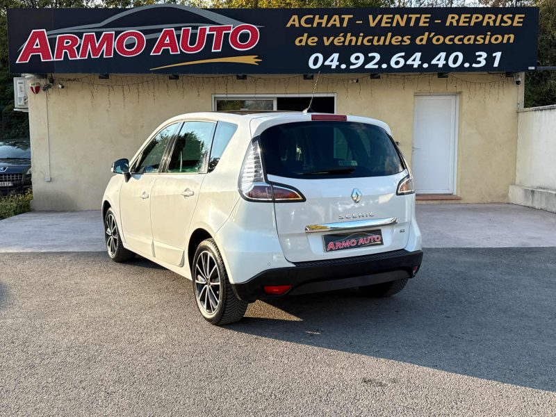 RENAULT SCENIC III 1.5 dCi 110 ch Energy BOSE eco2