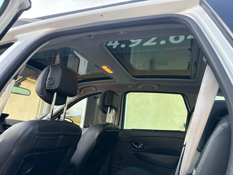 RENAULT SCENIC III 1.5 dCi 110 ch Energy BOSE eco2