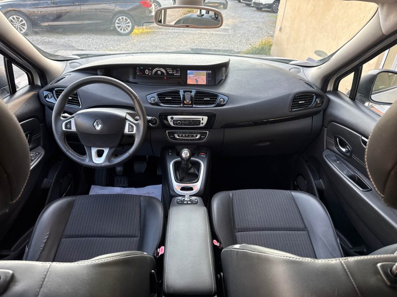 RENAULT SCENIC III 1.5 dCi 110 ch Energy BOSE eco2