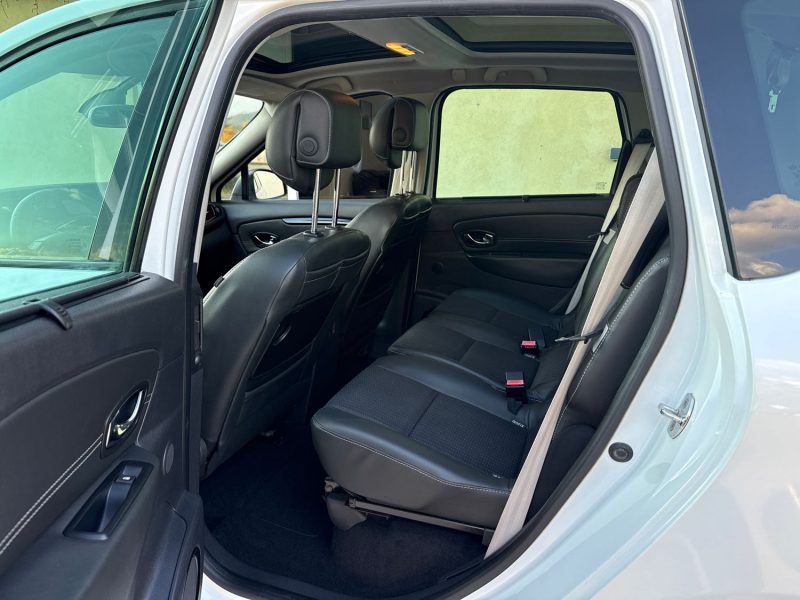 RENAULT SCENIC III 1.5 dCi 110 ch Energy BOSE eco2