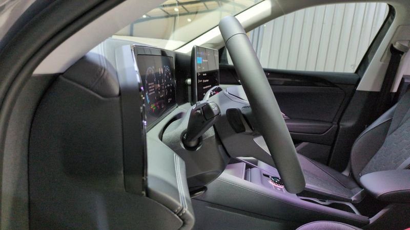 Volkswagen Tiguan nouveau 1.5 etsi 150ch dsg7 life plus + Pack Hiver + pack confort