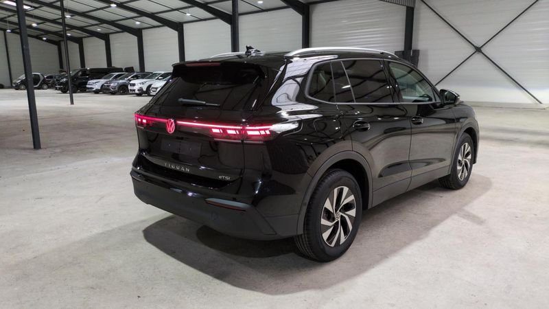 Volkswagen Tiguan nouveau 1.5 etsi 150ch dsg7 life plus + Pack Hiver + toit pano