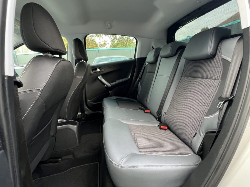 PEUGEOT 208 PHASE 2 ALLURE 1.2 82 Cv APPLE CARPLAY 19 300 Km CRIT AIR 1 - Garantie 1an