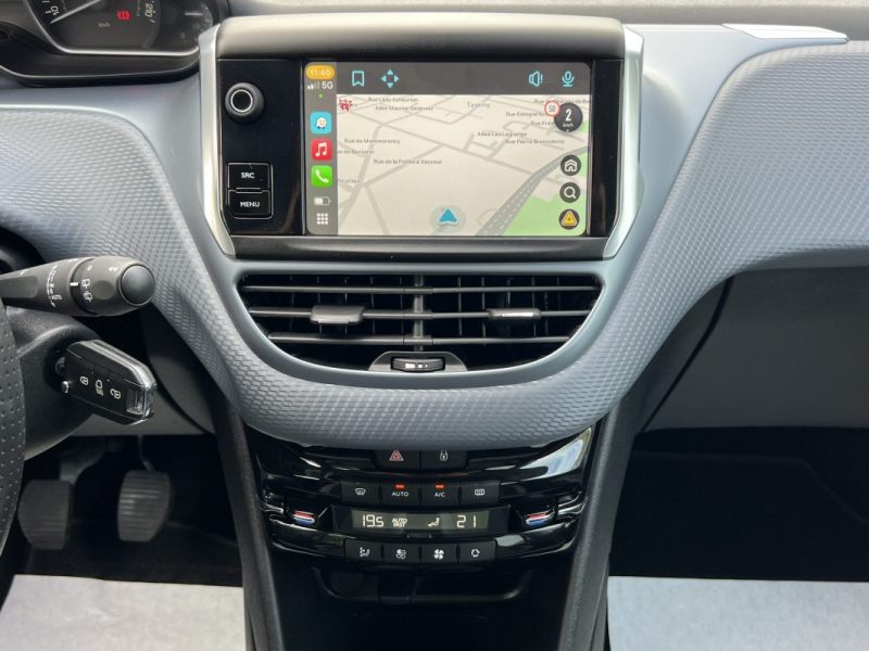 PEUGEOT 208 PHASE 2 ALLURE 1.2 82 Cv APPLE CARPLAY 19 300 Km CRIT AIR 1 - Garantie 1an