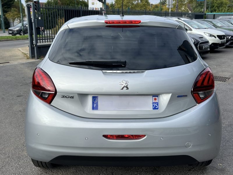 PEUGEOT 208 PHASE 2 ALLURE 1.2 82 Cv APPLE CARPLAY 19 300 Km CRIT AIR 1 - Garantie 1an