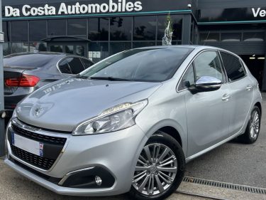 PEUGEOT 208 PHASE 2 ALLURE 1.2 82 Cv APPLE CARPLAY 19 300 Km CRIT AIR 1 - Garantie 1an
