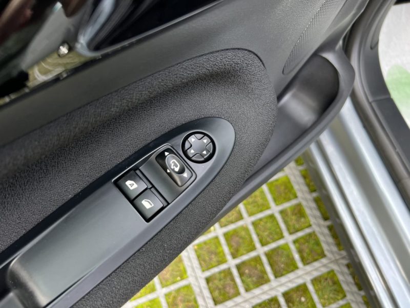 CITROEN DS3 SO CHIC 1.6 HDI 92 Cv CRIT AIR 2 - Garantie 1an