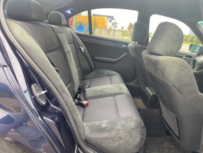 B.M.W. SERIE 3 e46 330i PACK M 3.0 L 231 ch