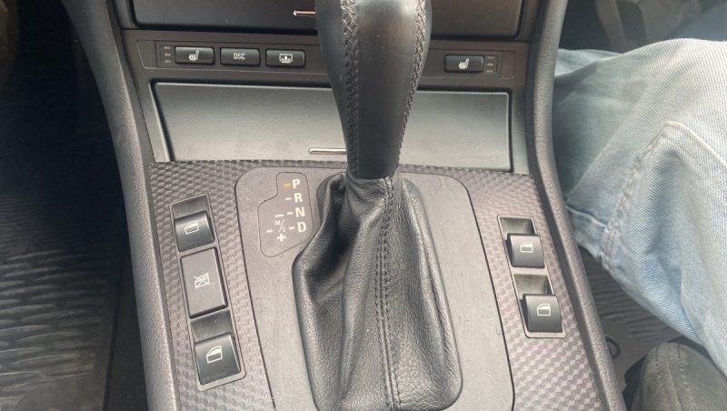 B.M.W. SERIE 3 e46 330i PACK M 3.0 L 231 ch