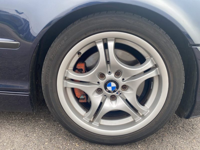 B.M.W. SERIE 3 e46 330i PACK M 3.0 L 231 ch