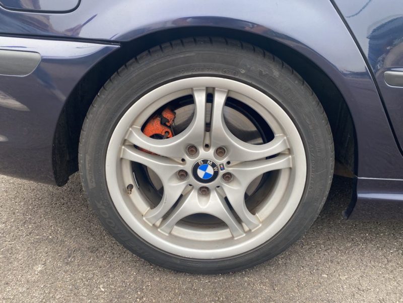 B.M.W. SERIE 3 e46 330i PACK M 3.0 L 231 ch