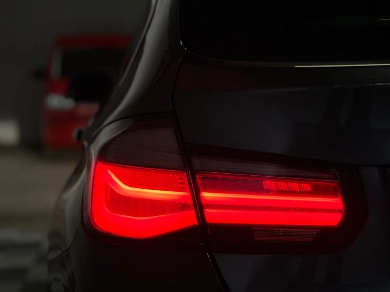 BMW SERIE 3 TOURING 325D STEPTRONIC 218CH SPORT