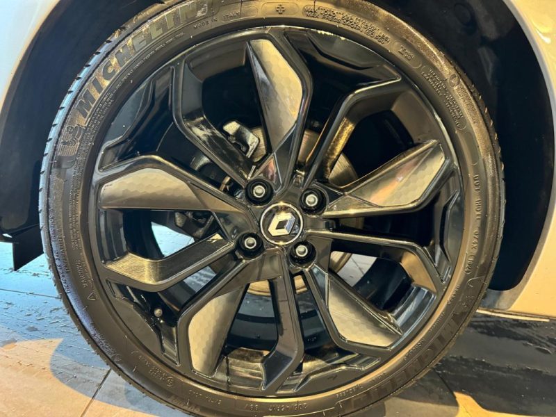 RENAULT CLIO TCE 120 STEEL ENERGY / ATTELAGE / CAMERA / RADAR AV + AR / FEUX LED /  2017