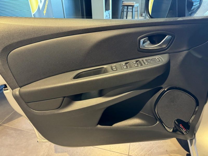 RENAULT CLIO TCE 120 STEEL ENERGY / ATTELAGE / CAMERA / RADAR AV + AR / FEUX LED /  2017