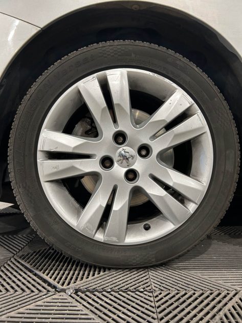 PEUGEOT PREMIUM 5008 2.0 HDI 163CH 