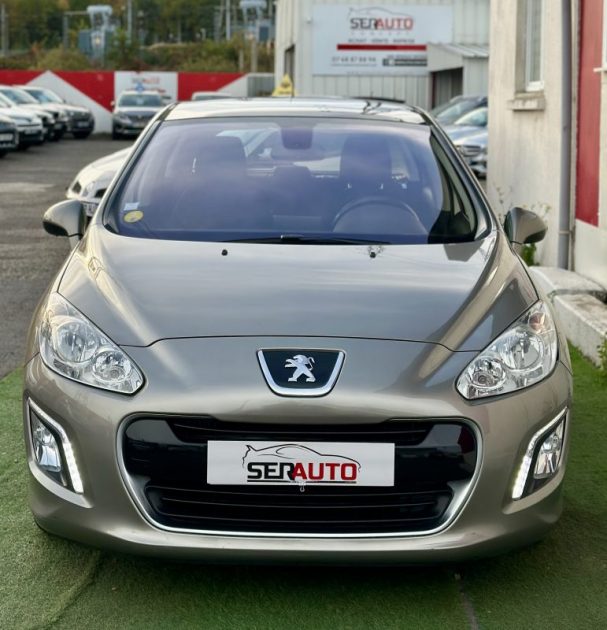 PEUGEOT 308 1.6 E-HDI 112 FAP BUSINESS PACK 