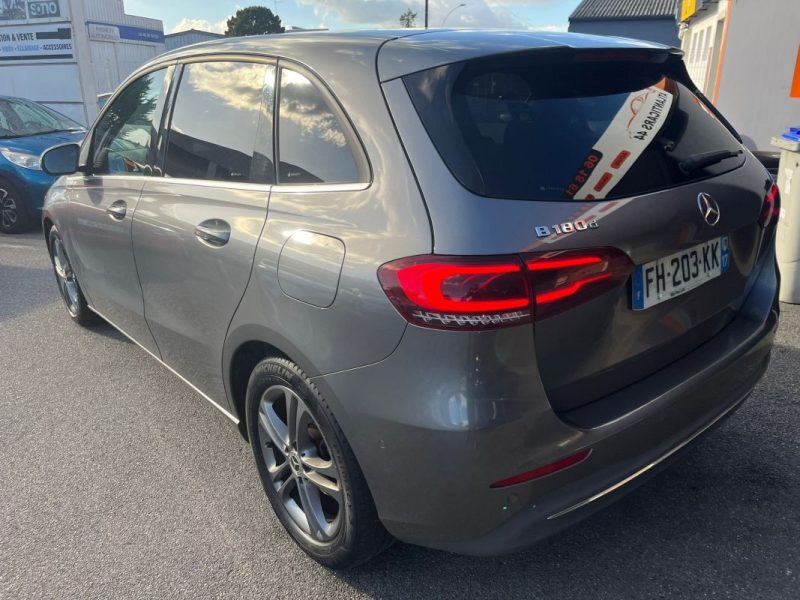 MERCEDES CLASSE B 180D STYLE LINE 7G-DCT 