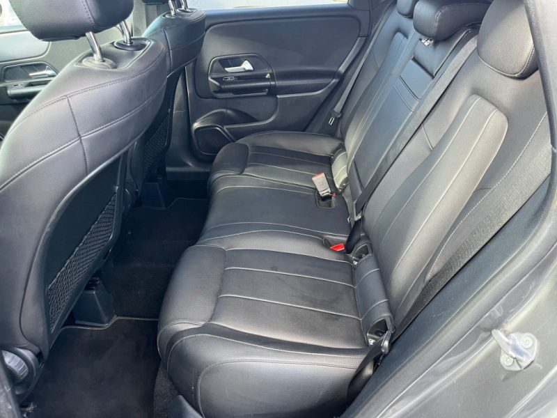 MERCEDES CLASSE B 180D STYLE LINE 7G-DCT 