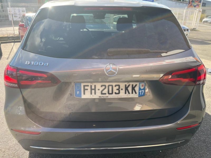 MERCEDES CLASSE B 180D STYLE LINE 7G-DCT 