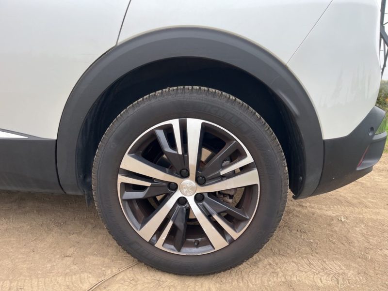 PEUGEOT 3008 GT LINE 1.5 L BLUEHDI 130 CH S&S EAT8