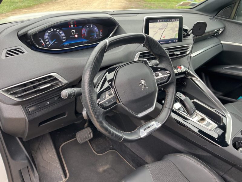 PEUGEOT 3008 GT LINE 1.5 L BLUEHDI 130 CH S&S EAT8