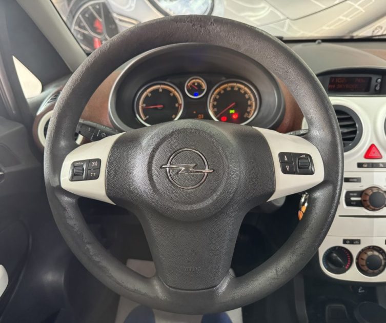 OPEL CORSA 1.3 CDTI75 FAP ESSENTIA 3P 2011