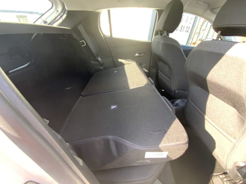 PEUGEOT 208 1.5 BLUE-HDI 100 CV STYLE 2021