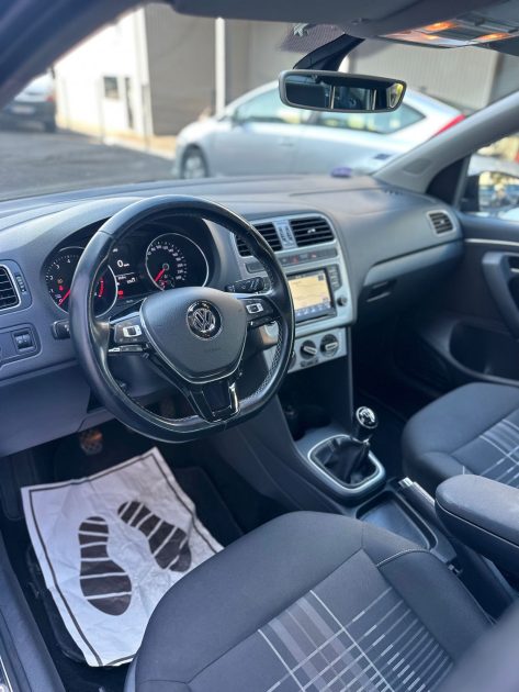 VOLKSWAGEN POLO 1.2 TSI 90CH BLUEMOTION TECHNOLOGY CONFORTLINE BUSINESS 5P 2015