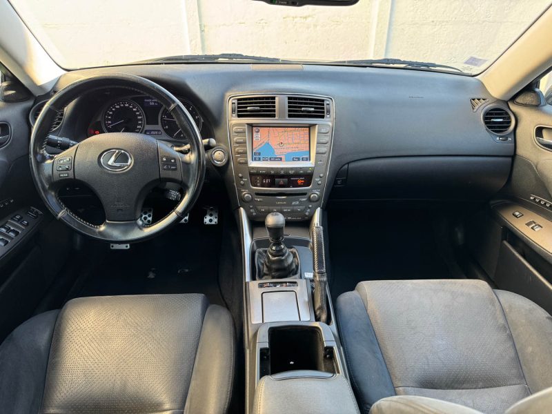 LEXUS IS220 IS 220D PACK SPORT 177CV/CAMERA/GPS/SIEGES CHAUFFANTS GARANTIE 6 MOIS 