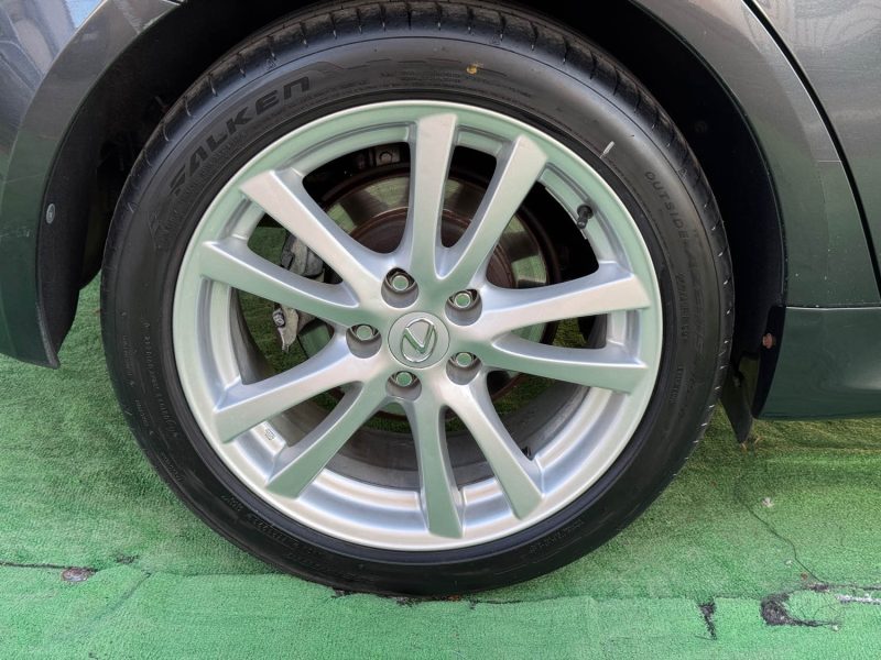 LEXUS IS220 IS 220D PACK SPORT 177CV/CAMERA/GPS/SIEGES CHAUFFANTS GARANTIE 6 MOIS 