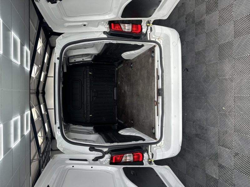 OPEL COMBO E 102CH BlueHDi - Camera/Radars av-ar/Revision complete