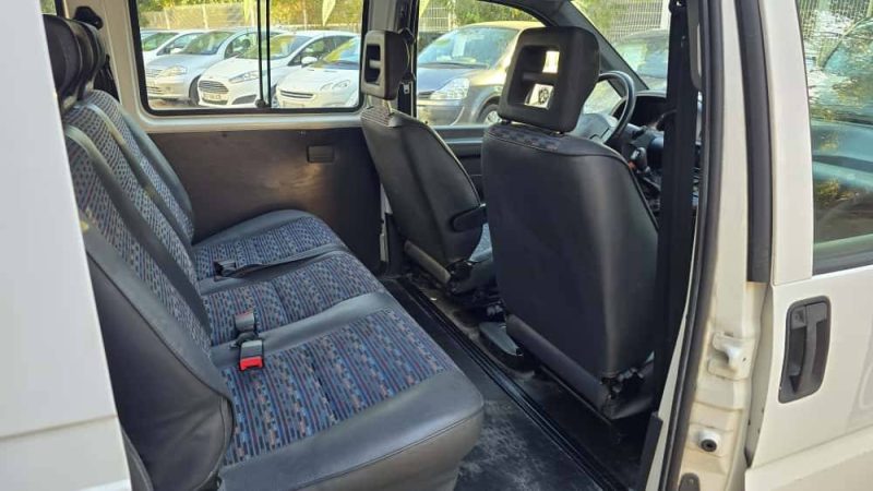 Peugeot EXPERT COMBI 1.9l D 70ch, *CLIMATISATION*, *PORTE LATÉRALE*, *5 PLACES*