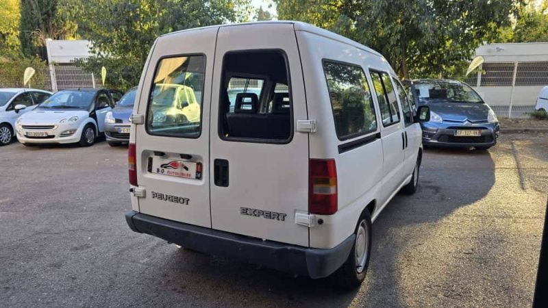 Peugeot EXPERT COMBI 1.9l D 70ch, *CLIMATISATION*, *PORTE LATÉRALE*, *5 PLACES*