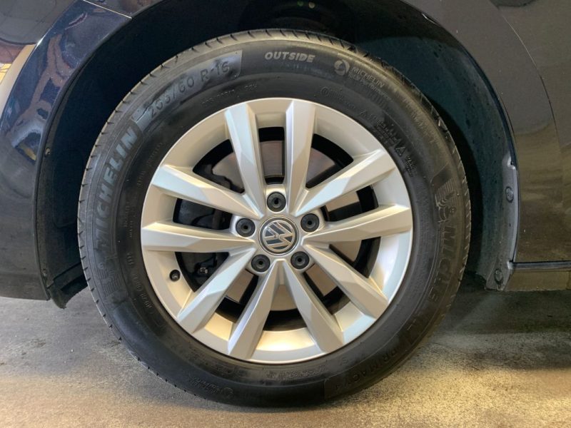 VOLKSWAGEN TOURAN 1.6 TDI 110CV 7 PLACES CONFORT LINE - DISTRIBUTION OK ET ENTRETIEN A JOUR  