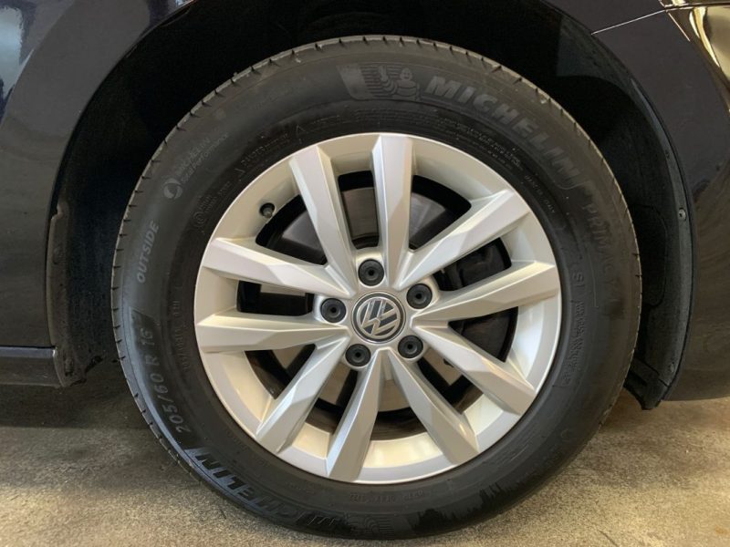 VOLKSWAGEN TOURAN 1.6 TDI 110CV 7 PLACES CONFORT LINE - DISTRIBUTION OK ET ENTRETIEN A JOUR  