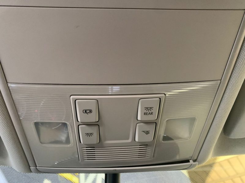 VOLKSWAGEN TOURAN 1.6 TDI 110CV 7 PLACES CONFORT LINE - DISTRIBUTION OK ET ENTRETIEN A JOUR  