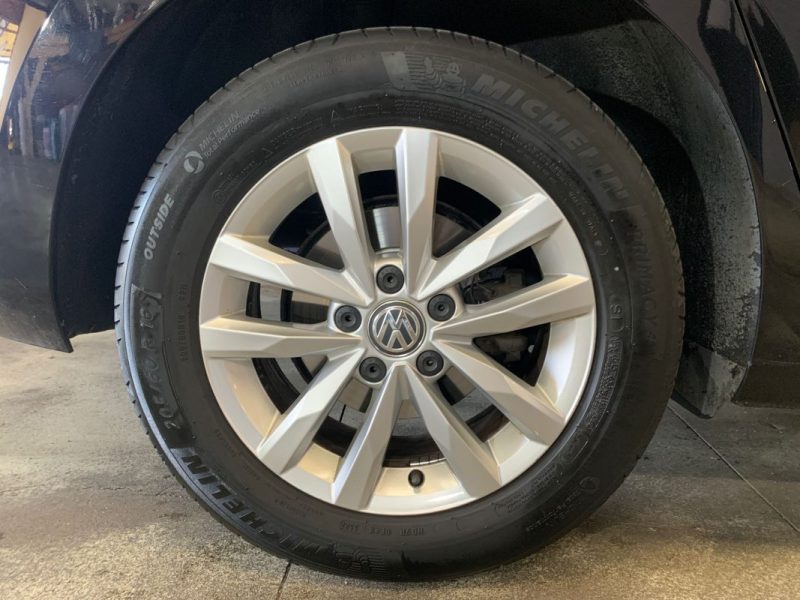 VOLKSWAGEN TOURAN 1.6 TDI 110CV 7 PLACES CONFORT LINE - DISTRIBUTION OK ET ENTRETIEN A JOUR  