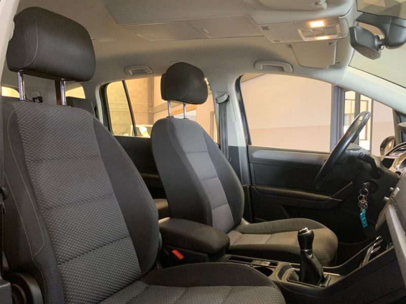 VOLKSWAGEN TOURAN 1.6 TDI 110CV 7 PLACES CONFORT LINE - DISTRIBUTION OK ET ENTRETIEN A JOUR  