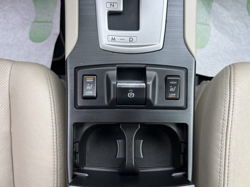 SUBARU OUTBACK 2.0 D 150 4WD 1ERE MAIN BOITE AUTO CUIR ToitOuvrant GPS CAMERA CritAir2 - Garantie1an