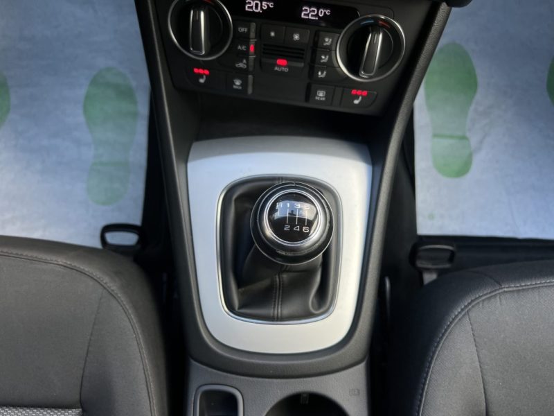 AUDI Q3 PHASE 2 1.4 TFSI 125 Cv PREMIERE MAIN GPS ATTELAGE CRIT AIR 1 - GARANTIE 1 AN