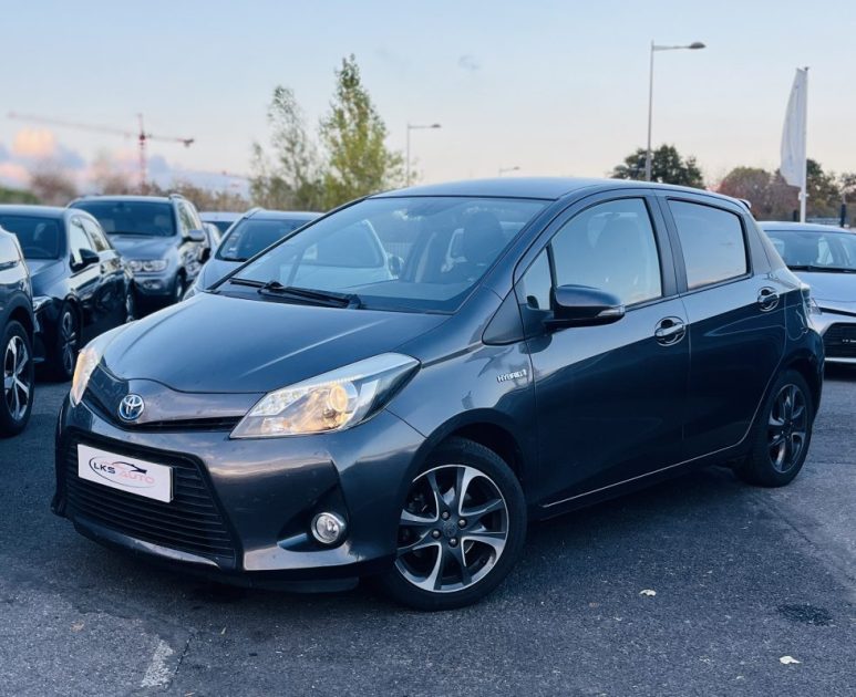 TOYOTA YARIS III 1.5 HYBRID 100H STYLE