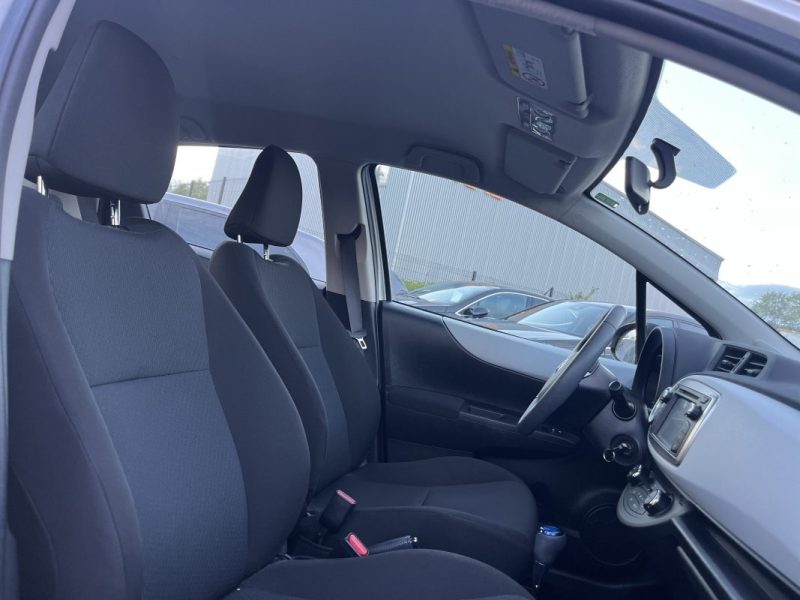 TOYOTA YARIS III 1.5 HYBRID BUSINESS 100H