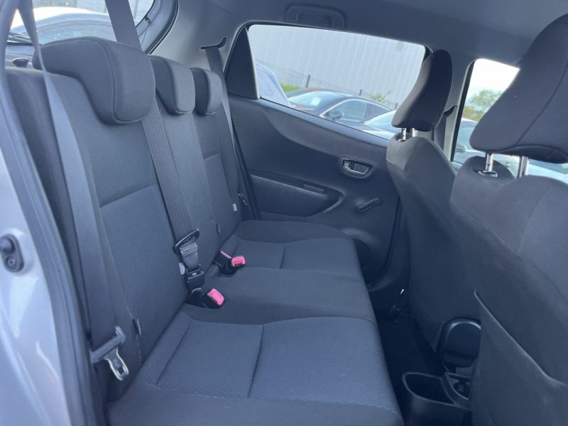 TOYOTA YARIS III 1.5 HYBRID BUSINESS 100H